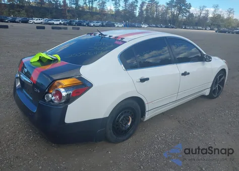 2011 Nissan Altima 2.5 S z USA, uszkodzony, nr VIN 1N4AL2AP3BC136178